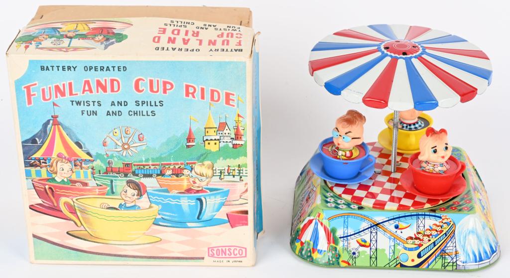 JAPAN BATTERY OP FUNLAND CUP RIDE w/ BOX: Sonsco battery operated Funland Cup Ride. Knock off of Disney World Tea Cups Ride. Looks never played with condition. Great colors Boxed. 7 1/2" Excellent