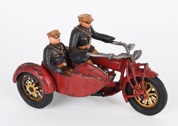 GLOBE CAST IRON MOTORCYCLE w/ SIDECAR (1 of 5)