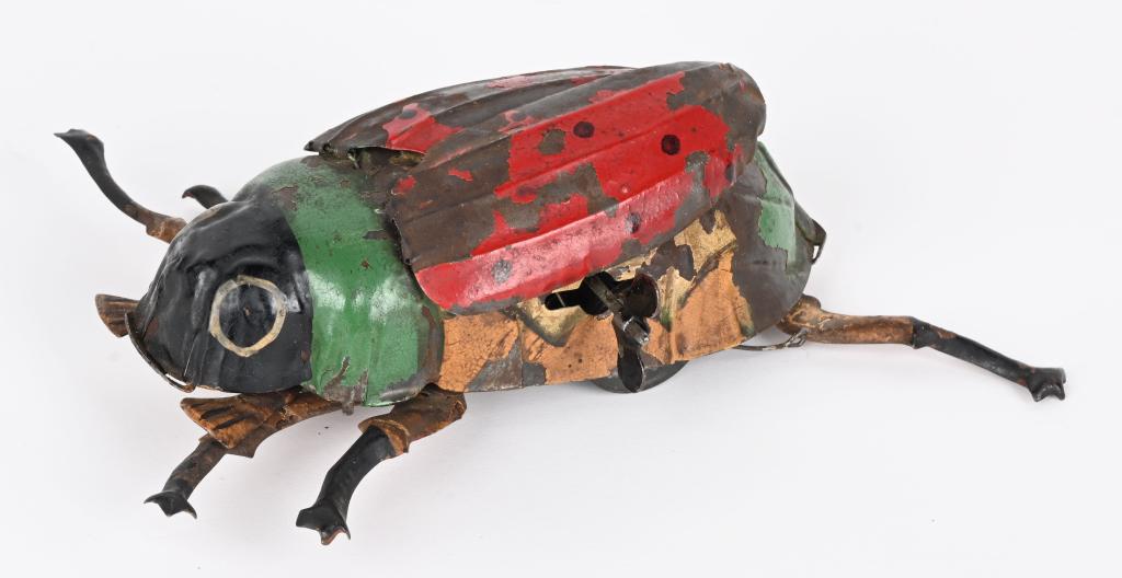 GERMAN HAND PAINTED TIN WINDUP LADY BUG (1 of 5)