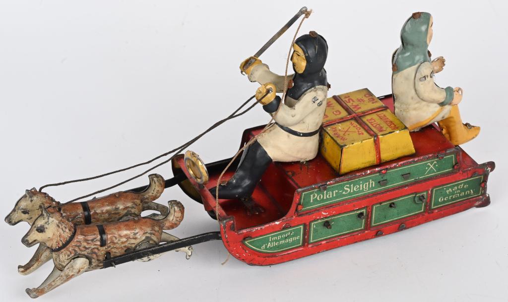 STOCK TIN WINDUP POLAR SLEIGH DRAWN BY HUSKIES (1 of 5)