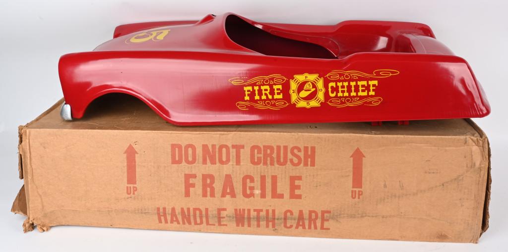 VINTAGE STUDEBAKER FIRE CHIEF PEDAL CAR w/ BOX (1 of 9)