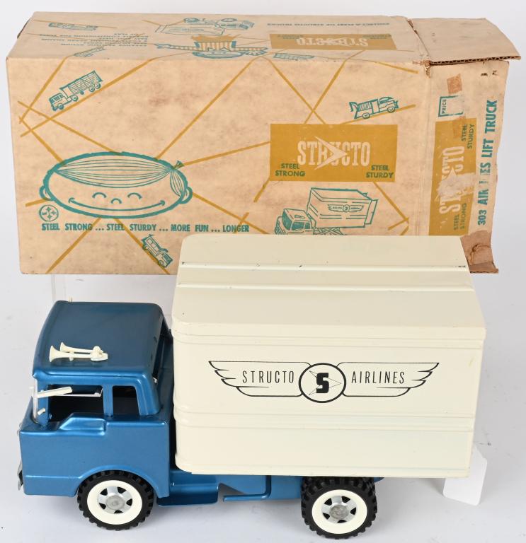 STRUCTO #303 AIRLINES LIFT TRUCK w/ BOX (1 of 8)
