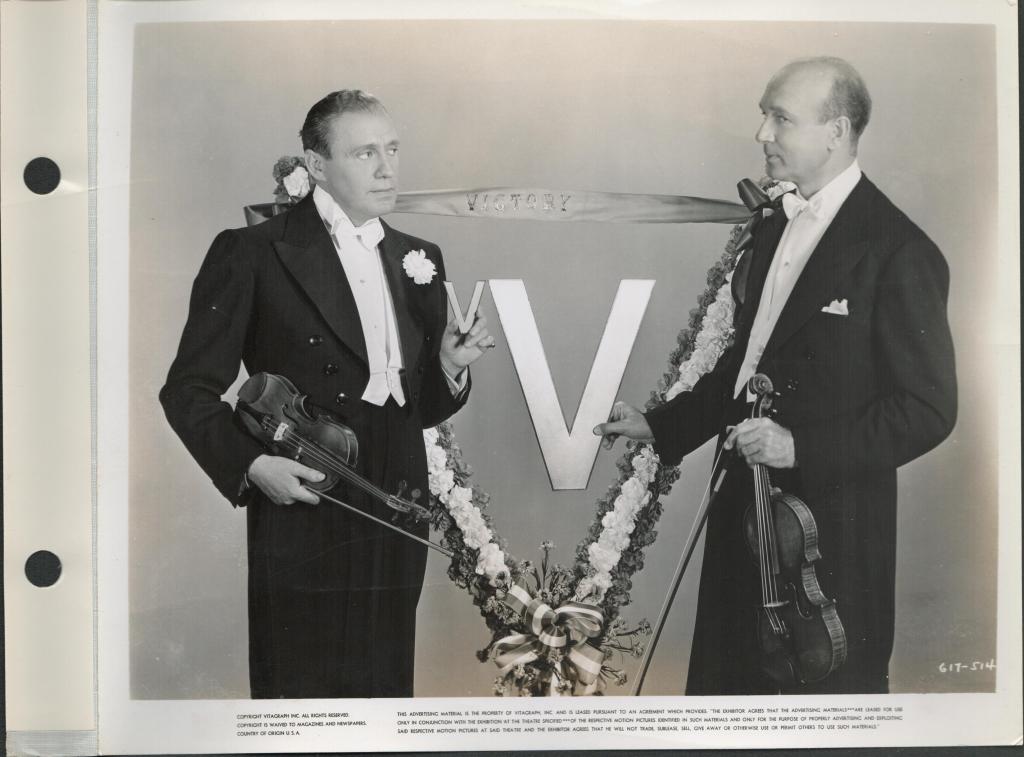 190-HOLLYWOOD CANTEEN ORG KEYBOOK STILLS (1 of 8)