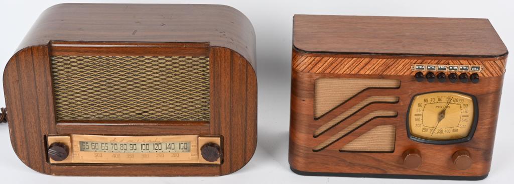 PHILCO 1939 RADIO & VINTAGE ADMIRAL RADIO (1 of 6)