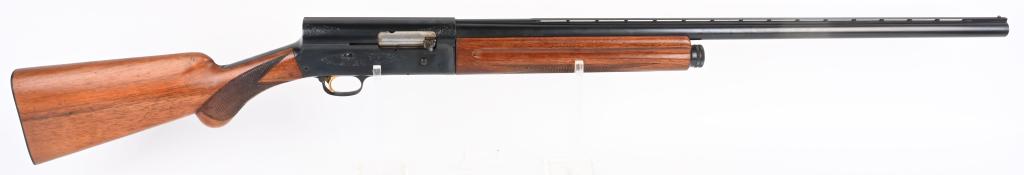 BELGIUM BROWNING MODEL A-5 LT. WT SEMI SHOTGUN: SERIAL 0G-80186. BARREL 28". GAUGE 12, CHAMBER 2 3/4", CHOKE-MOD (**) LOP 14.5". MADE IN 1960. High condition, early A-5 that features full vent rib, single bead, blue finish, round knob checkered wal