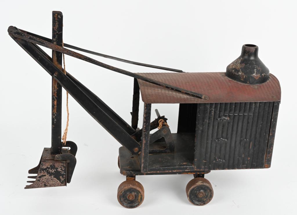 KEYSTONE PRESSED STEEL STEAM SHOVEL (1 of 3)