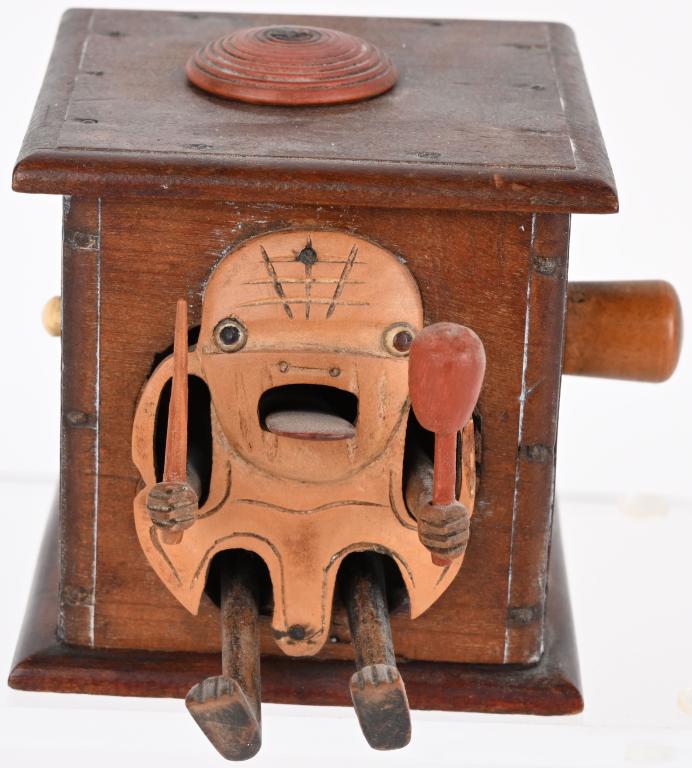 JAPANESE ARTICULATED KOBE TOY (1 of 5)