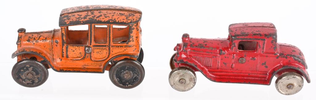 2- DENT CAST IRON TOY AUTOS (1 of 3)