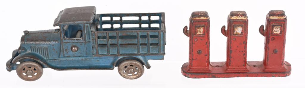 ARCADE CAST IRON GAS PUMPS & A.C. WILLIAMS TRUCK (1 of 4)