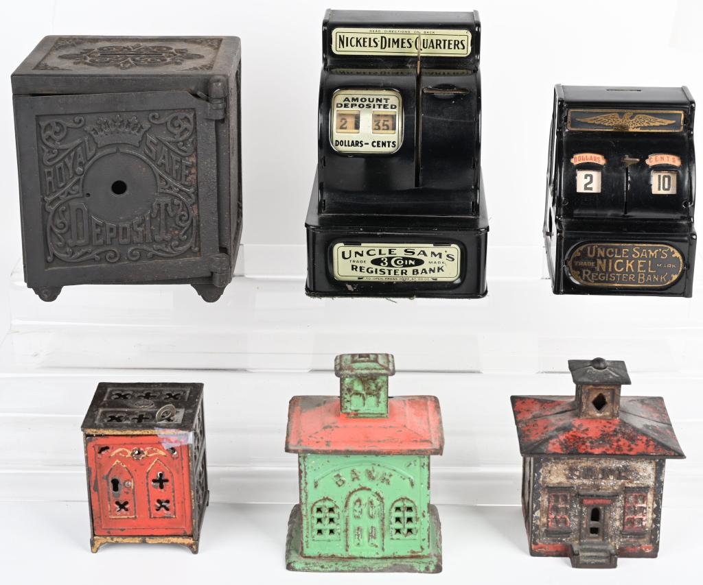 LOT OF VINTAGE BANKS (1 of 3)
