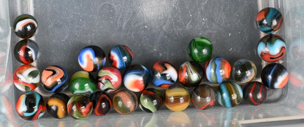PELTIER MULTI-COLORED SWIRL MARBLES: Near Mint-Mint
