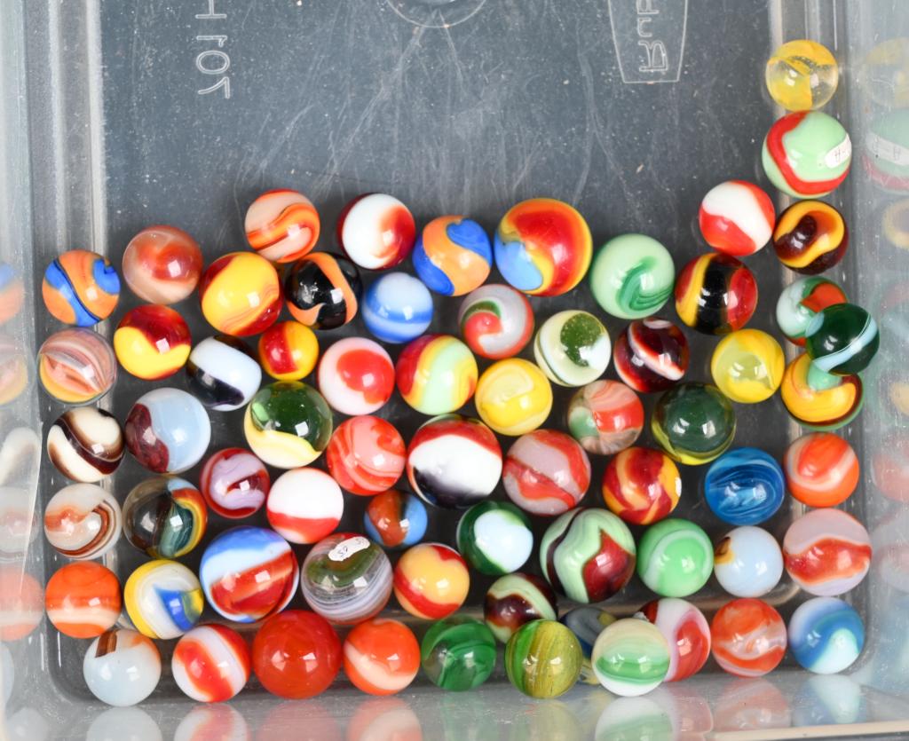 LOT OF AKRO AGATES (1 of 3)