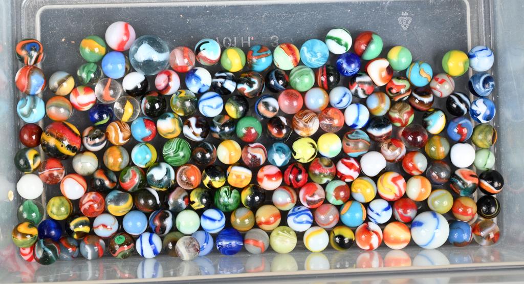 LARGE LOT OF PELTIER MARBLES (1 of 4)
