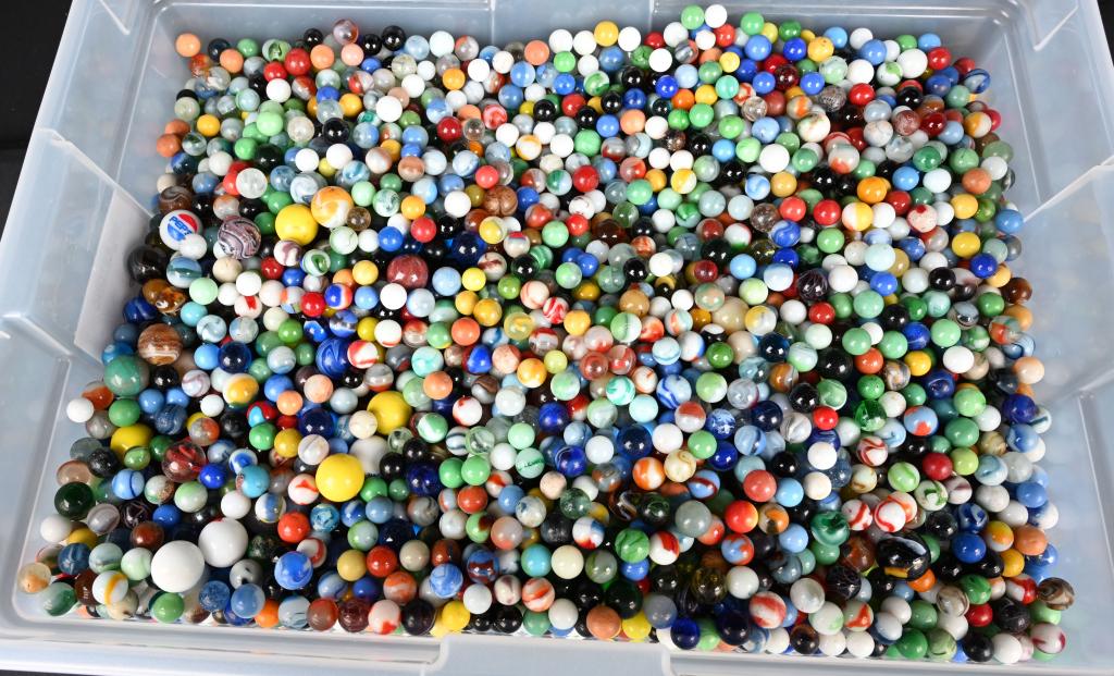HUGE LOT OF MARBLES (1 of 5)