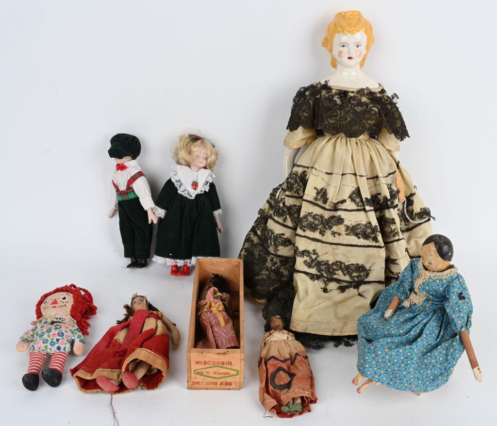VINTAGE & MODERN DOLL LOT (1 of 9)