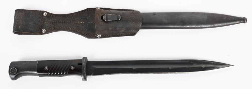WWII NAZI GERMAN K98 BAYONET MATCHING F.W. HOLLER: WWII K98 COMBAT BAYONET WITH LEATHER FROG. Roughly 25cm long, drop forged, steel construction blade with wide fullers. Blade retains about most of it's original blueing. Maker marked "F W HOLLER". Sca