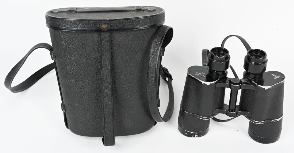 WWII NAZI GERMAN KRIEGSMARINE 7X50 BINOCULARS WW2: Light weight, cast alloy construction binocular bodies with aluminum and Bakelite fittings. Binocular bodies with a rough textured black leather covering with some usage. Aluminum fittings have a smoo
