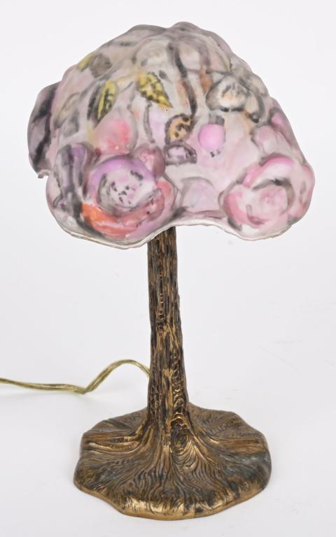PAIRPOINT BOUDOIR PUFFY SHADE LAMP: Very nice original Pairpoint Puffy Shade Boudoir Lamp. Base marked Pairpoint. Nice Puffy Floral Shade with great colors. 10 1/2" Excellent