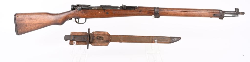 JAPANESE TYPE 99 ARISAKA RIFLE WITH BAYONET: SERIAL NUMBER 23247 BARREL26" CALIBER 7.7 JAPANESE MANUFACTURED WW2. Honest WW2 bring back with Chrysanthemum crest, anti-aircraft rear sights and mounted with WW2 production Japanese long bayonet wit