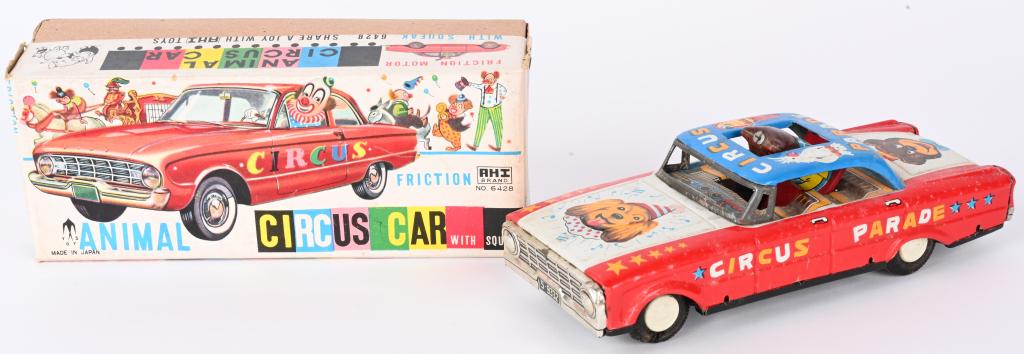 JAPAN TIN FRICTION DOG CIRCUS CAR w/ BOX (1 of 7)