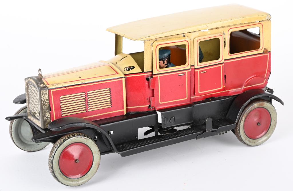 TIPP TIN WINDUP LIMOUSINE w/ CHAUFFEUR (1 of 8)