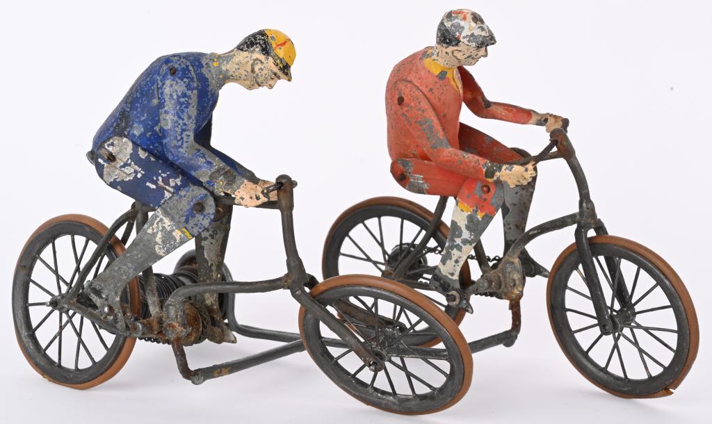 GERMAN TIN WINDUP TWIN RACING BICYCLES (1 of 5)