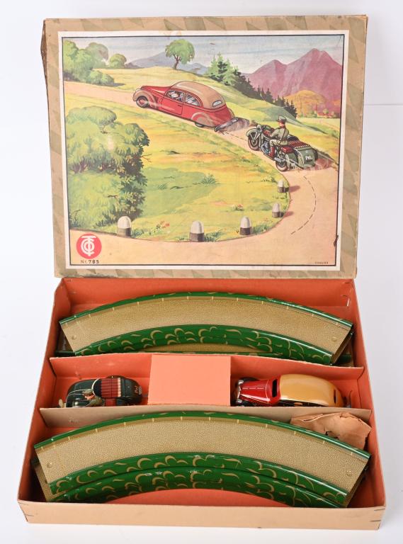 TIPPCO TIN WINDUP MOTORCYCLE & CAR CHASE w/ BOX (1 of 8)