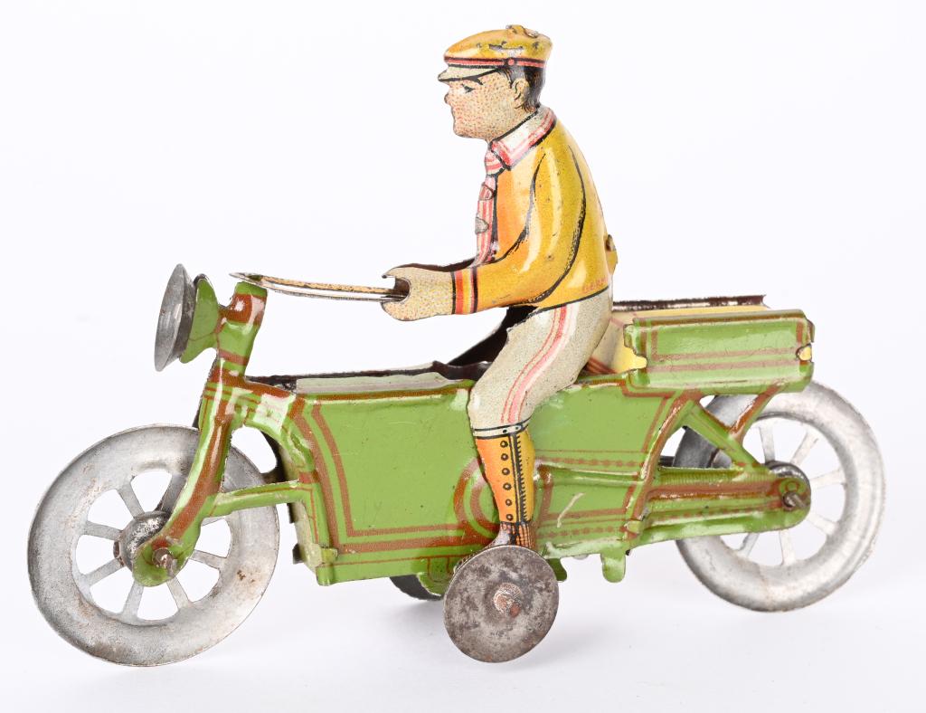 GERMAN PENNY TOY CIVILIAN MOTORCYCLE (1 of 4)