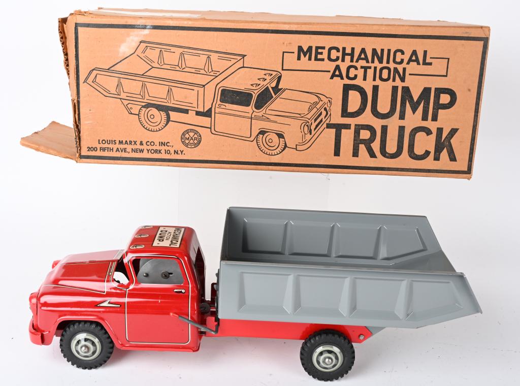 MARX MECHANICAL ACTION DUMP TRUCK, w/ BOX (1 of 9)