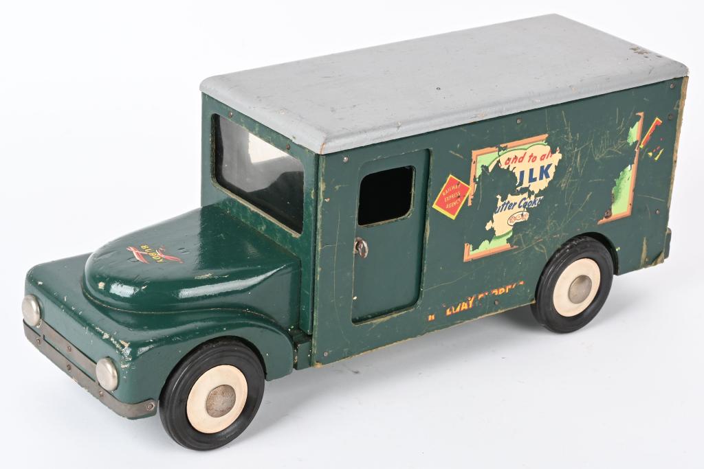 BUDDY L RAILWAY EXPRESS TRUCK - WOOD: Scarce all oiriginal wood Buddy L Railway Express Co. Delivery truck. Due to a shortage of metals during WW2, Buddy L made a series of wooden toys. The Railway Express is one of the harder examples to