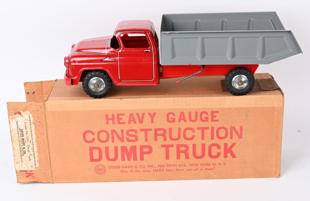 MARX CONSTRUCTION DUMP TRUCK w/ BOX (1 of 9)