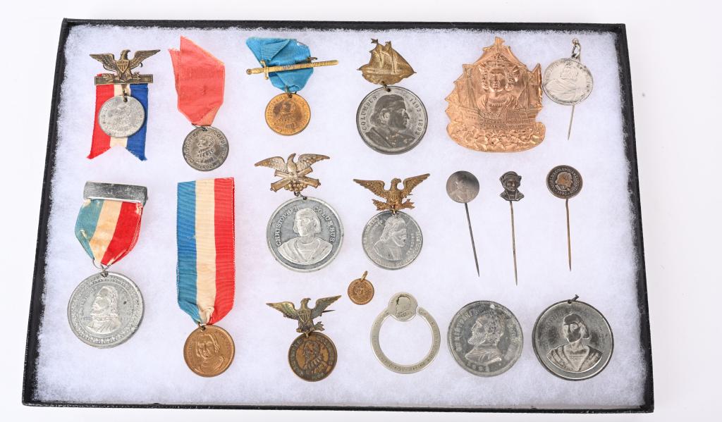 18 COLUMBIAN EXPOSITION COLUMBUS BADGES & TOKENS (1 of 6)