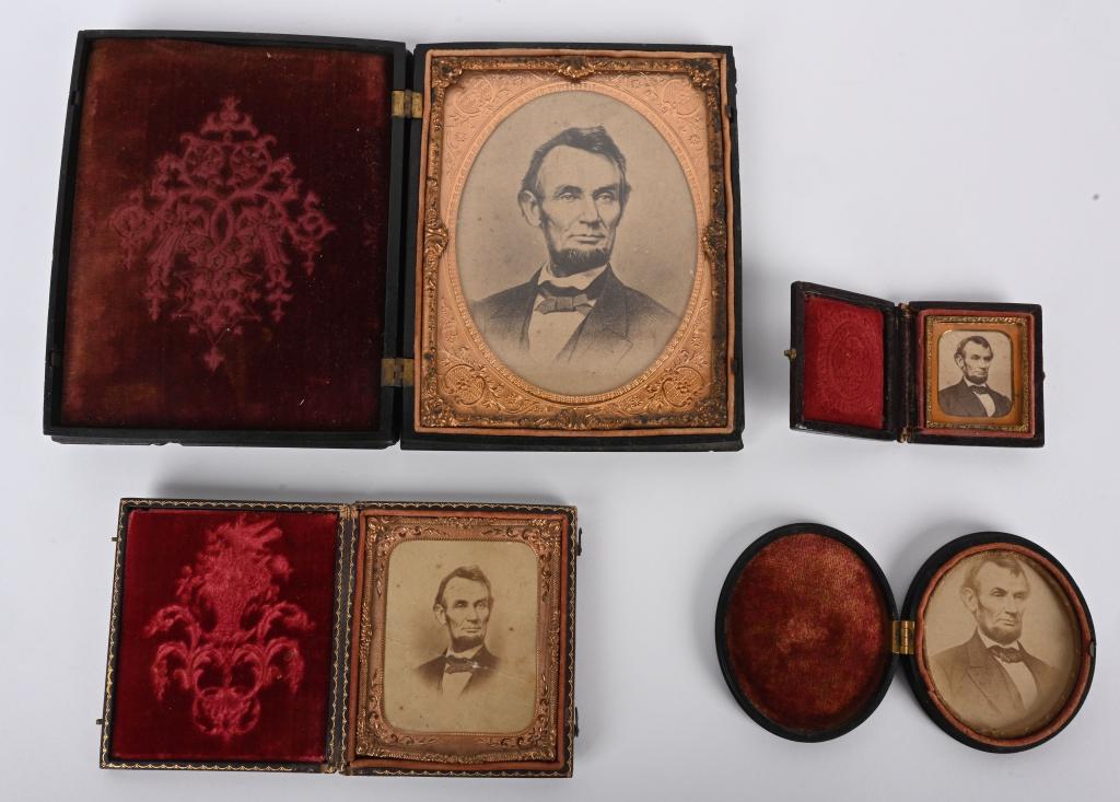 4- ABRAHAM LINCOLN IMAGES IN CASES (1 of 6)