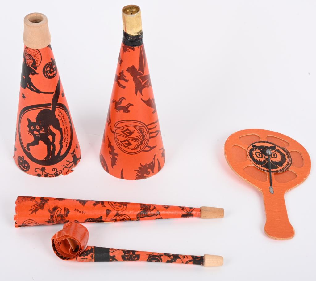 LOT OF VINTAGE HALLOWEEN NOISE MAKERS (1 of 4)