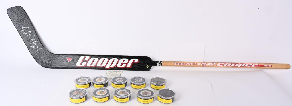 LOT (11) SIGNED CHICAGO BLACKHAWK PUCKS / STICK (1 of 3)