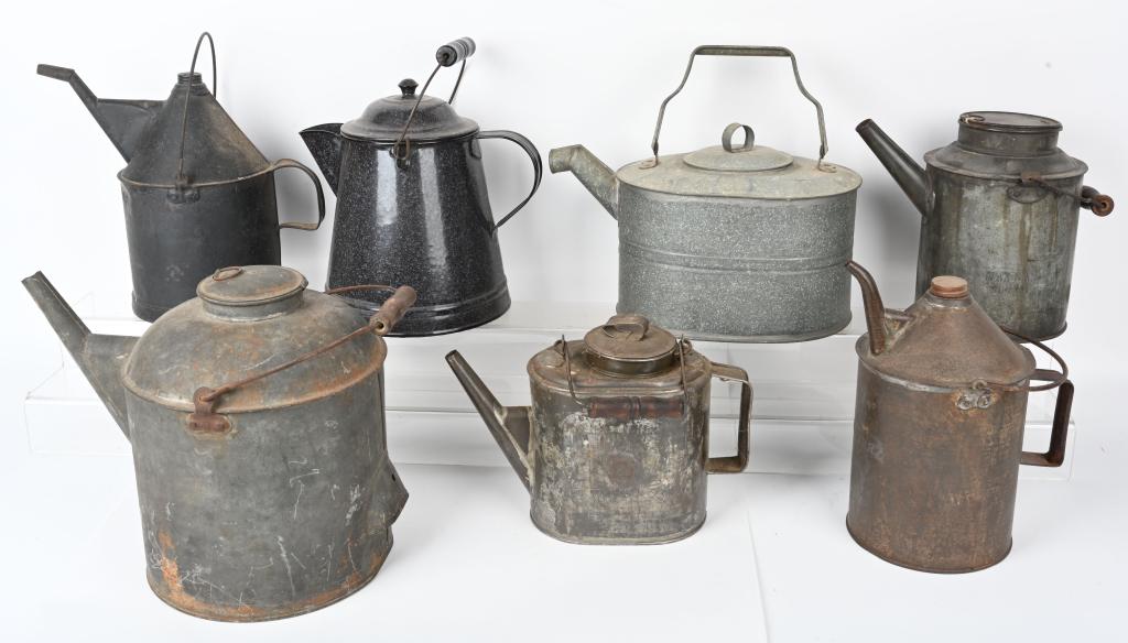 LOT OF RAILROAD OIL / WATER PITCHERS (1 of 3)