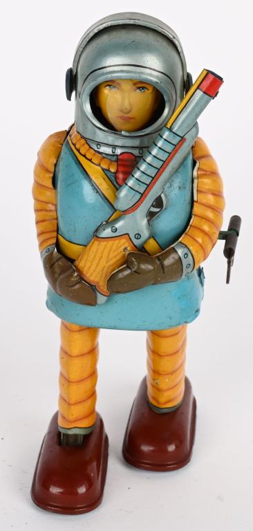 HAJI TIN WINDUP SPACE TROOPER (1 of 4)
