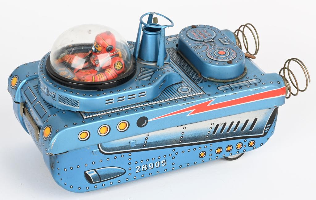 MT BATTERY OPERATED LIGHTED SPACE VEHICLE (1 of 7)