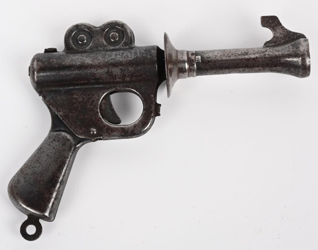 DAISY BUCK ROGERS ROCKET PISTOL: All original and works. 8" Excellent