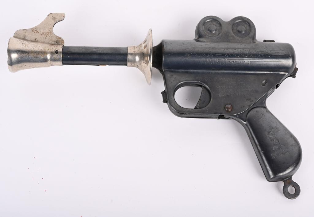 DAISY BUCK ROGERS ROCKET PISTOL: Daisy Buck Rogers Rocket Pistil. All original and works. Ha ssome light corrosion. May clean to higher grade. 9 1/2" Very Good