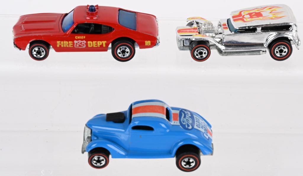 3- HOT WHEELS RED LINES (1 of 3)