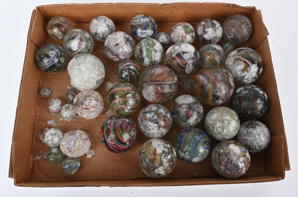 LARGE LOT OF SWIRL MARBLES (1 of 5)