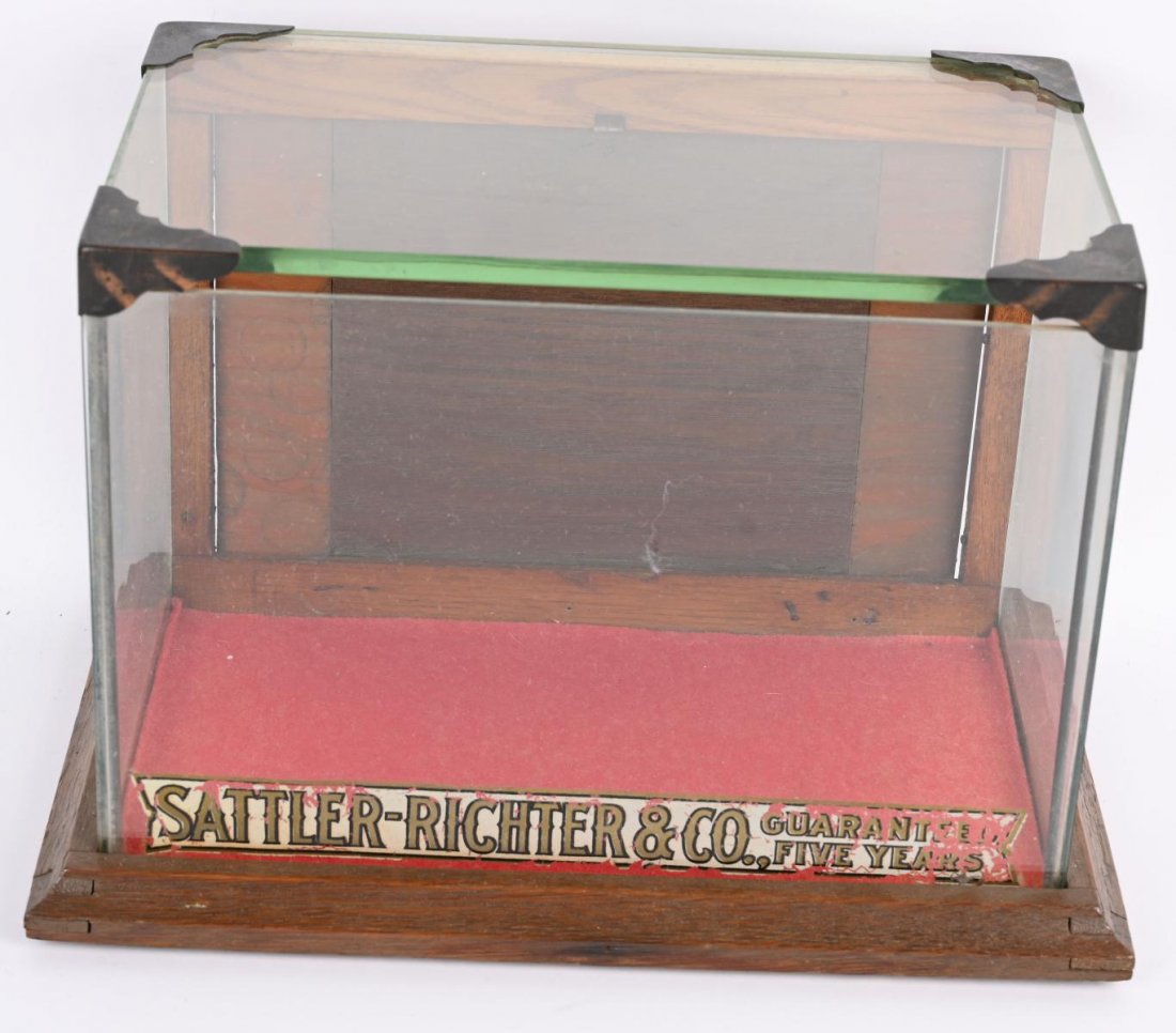 Small Counter-Top Show Case (1 of 4)