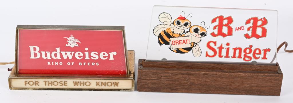 BUDWEISR & BB STINGER LIGHTUP COUNTER SIGNS (1 of 3)