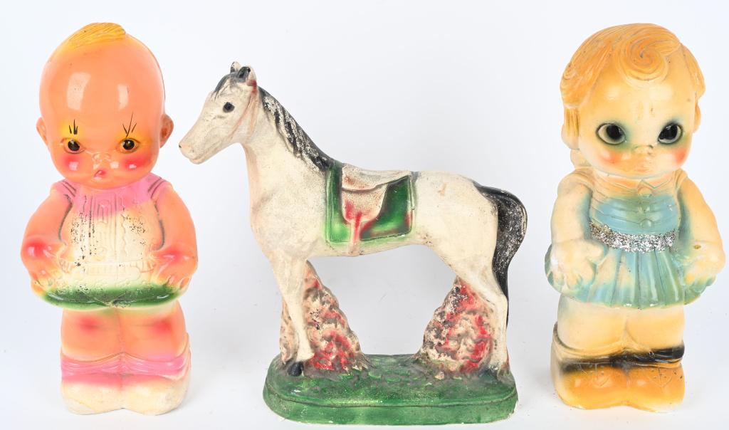 3- VINTAGE CARNIVAL CHALKWARE PRIZES (1 of 2)