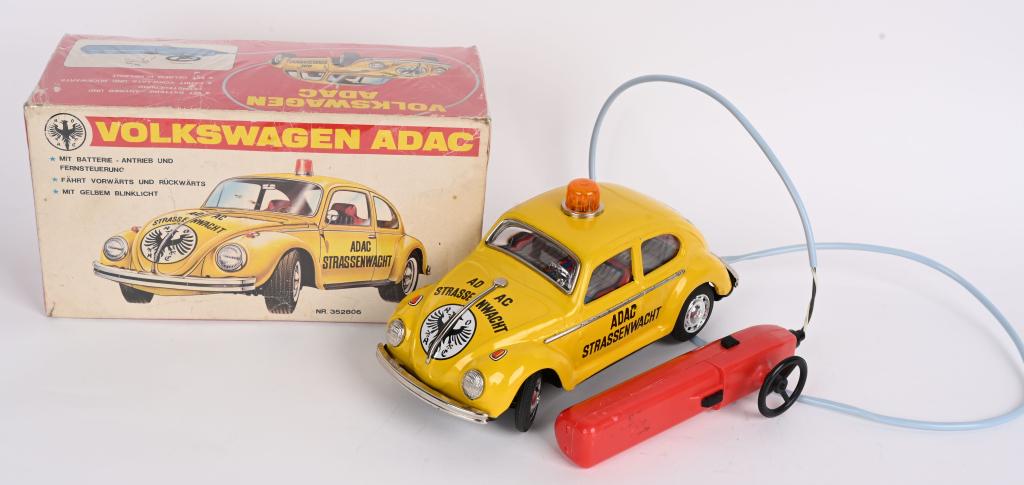 JAPAN BATTERY OP VOLKSWAGON ADAC w/ BOX (1 of 8)