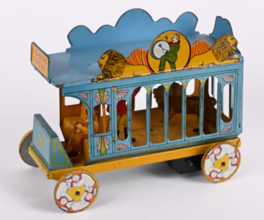 STRAUSS TIN WINDUP BIG SHOW CIRCUS TRUCK (1 of 6)