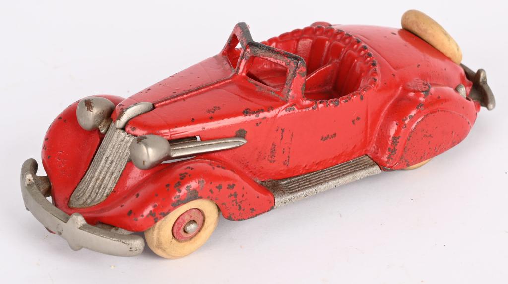 HUBLEY CAST IRON STUDEBAKER ROADSTER (1 of 5)