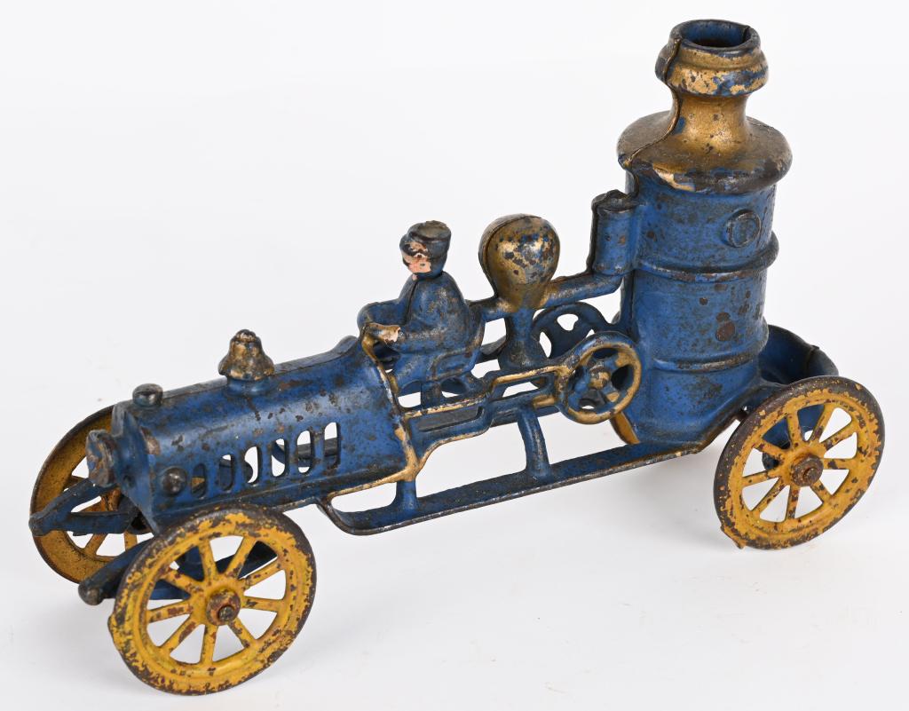 8" EARLY HUBLEY CAST IRON VENTED HOOD FIRE PUMPER (1 of 5)