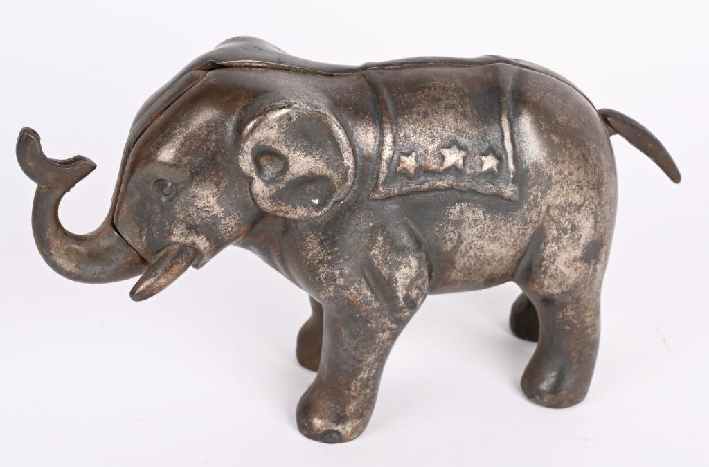 ELEPHANT 3 STARS CAST IRON MECHANICAL BANK (1 of 4)